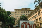 Học phí khi tư vấn và thực tế bất nhất, sinh viên phản ứng, ĐH Hà Nội nói gì?