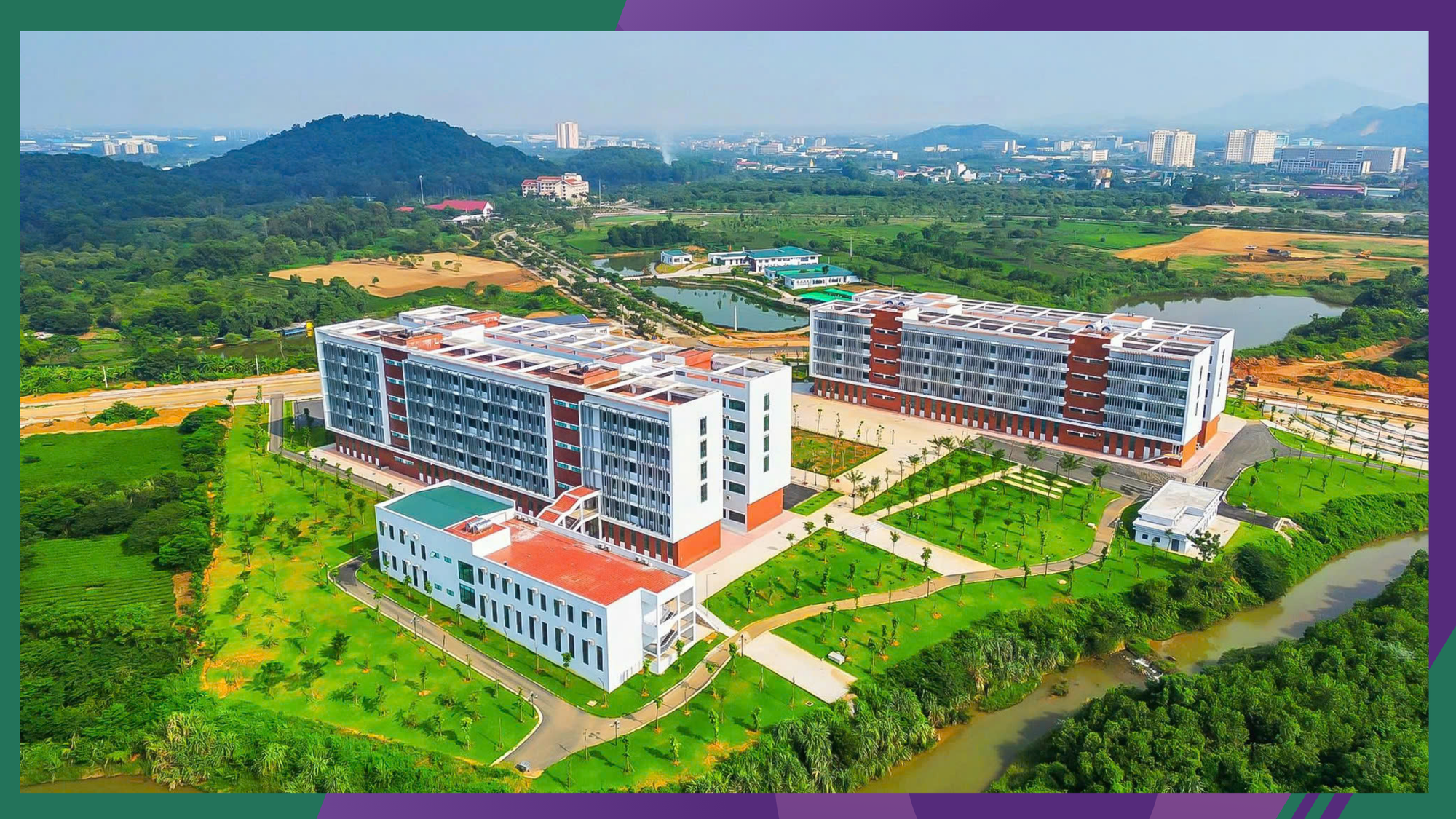 Khuôn viên cơ sở của Đại học Quốc gia Hà Nội tại Hòa Lạc, Thạch Thất, Hà Nội. j.png
