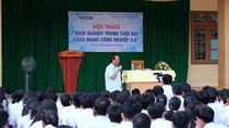 700 học trò chuyên Lê Quý Đôn, Đông Hà trò chuyện với Giáo sư Nguyễn Lân Dũng ảnh 5