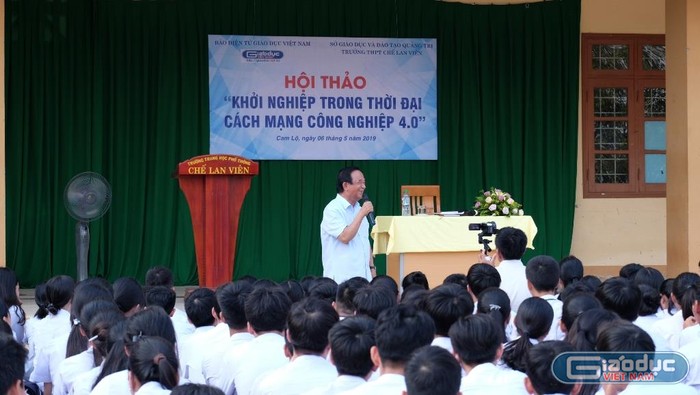 Nhờ thầy Dũng, em sẽ thực hiện ước mơ bằng được dẫu có khó khăn đến đâu ảnh 2