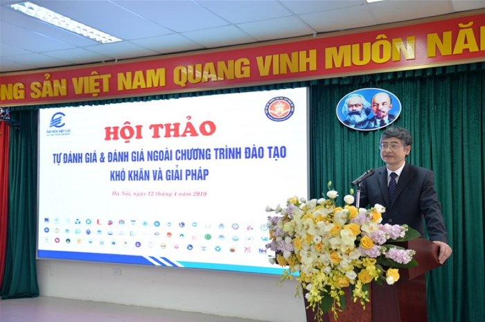 Triển khai công tác tự đánh giá và đánh giá ngoài chương trình đào tạo