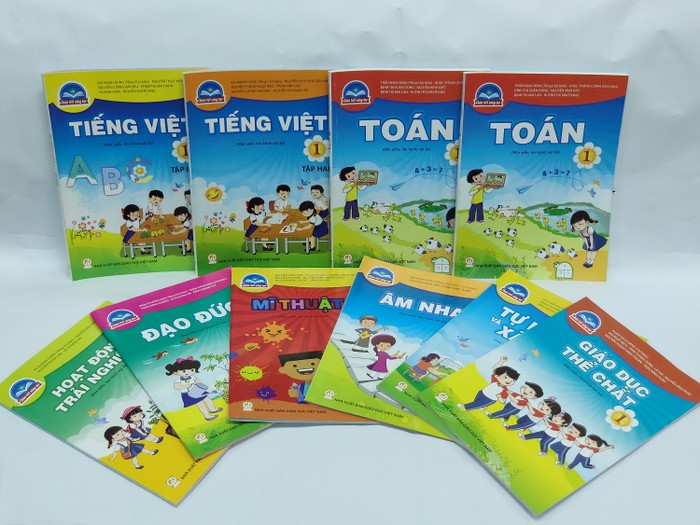 Các bộ sách giáo khoa phần lớn giống nhau vì cùng theo một chương trình