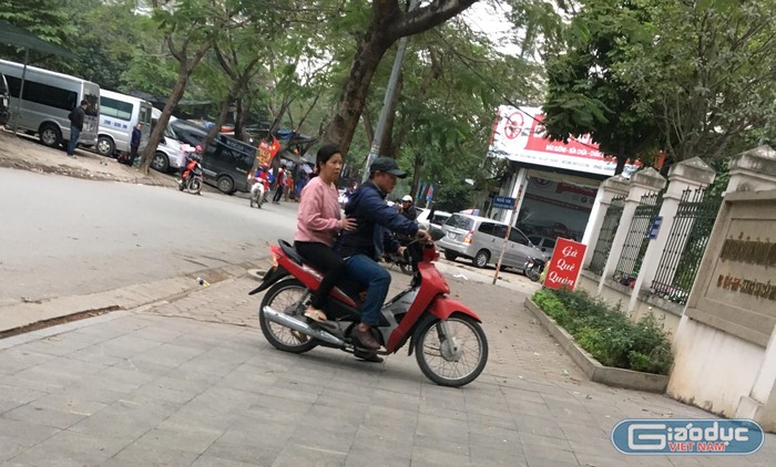 Bà Bích Quy không còn bị tạm giam, cùng ông Phiến đến nhận cáo trạng