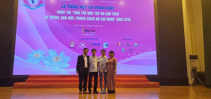 Thầy giáo trẻ học tập và làm theo tư tưởng, đạo đức, phong cách Hồ Chí Minh