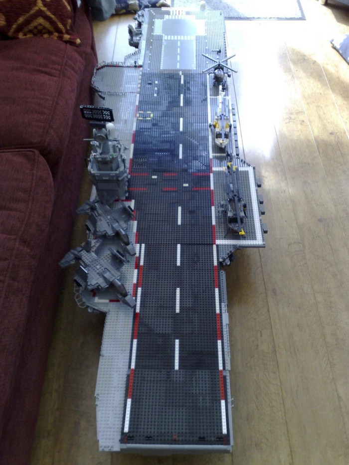 Những bộ xếp hình lego mô hình tàu sân bay cực chất Giáo
