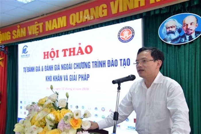 Triển khai công tác tự đánh giá và đánh giá ngoài chương ...