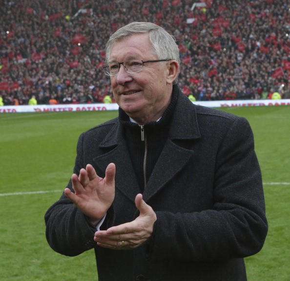 Hôm nay, Old Trafford đổ mưa, và có lẽ Sir Alex cũng như hàng triệu con tim yêu Quỷ đỏ cũng đã khóc...