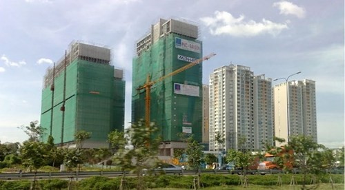 Dự án Petrolandmark đang xây dựng dang dở.