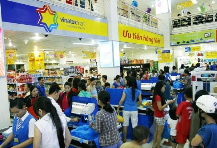 Khách mua hàng tại Vinatexmart (nguồn diễn đàn doanh nghiệp)