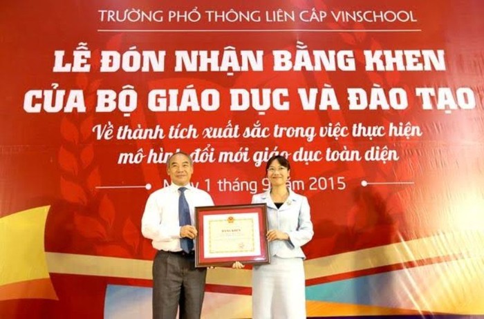 Bằng khen của Bộ Giáo dục và Đào tạo cho Trường Phổ thông liên cấp Vinschool