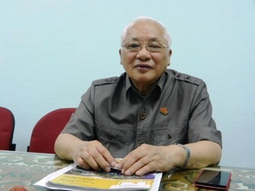 Tiến sĩ Phạm Sỹ Liêm – nguyên Thứ trưởng Bộ Xây dựng đặt câu hỏi: Tiền đâu để xây dựng 10 tuyến đường sắt đô thị tại Hà Nội - ảnh: H.Lực