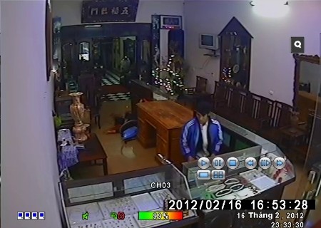 Chân dung hung thủ qua camera an ninh của cửa hàng sau khi đối tượng này ra tay sát hại bà Bắc