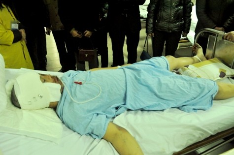 Hiện, anh Lâm vẫn trong tình trạng hôn mê tại bệnh viện Việt Đức