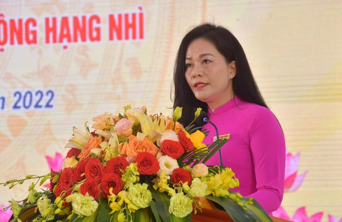 Cô Lê Ngọc Quỳnh - Hiệu trưởng Trường Trung học phổ thông dân tộc nội trú tỉnh Lào Cai. Ảnh: Báo Lào Cai.