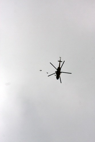 Chiến sĩ đội Đặc nhiệm chống khủng bố rời khỏi trực thăng trong huấn luyện đổ bộ - Ảnh: Đoàn Đặc công hải quân 126 cung cấp.