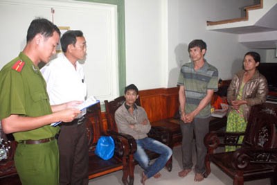 Cơ quan CSĐT CATP Đà Nẵng công bố lệnh khám xét nhà riêng Nguyễn Hồng Phú.