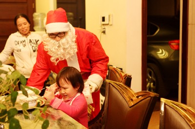 Chuyện "dở khóc dở cười" của "ông già Noel" Việt ảnh 1