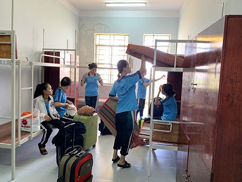 Trước dịch Covid-19, học sinh Phú Quý vẫn sinh hoạt tập trung (Ảnh Báo Bình Thuận)