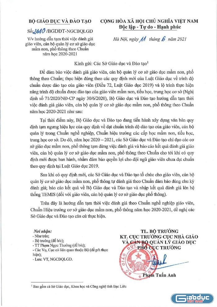 Bộ Giáo dục và Đào tạo có hướng dẫn tạm thời việc đánh giá giáo viên, cán bộ quản lý cơ sở giáo dục mầm non, phổ thông theo Chuẩn năm học 2020-2021