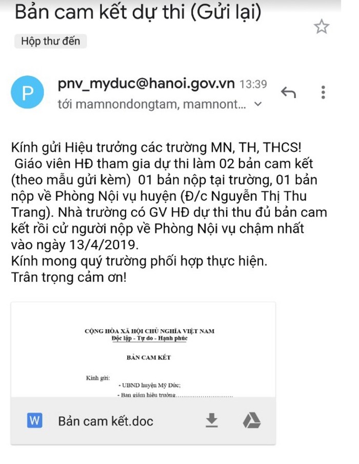 Chỉ thị của phòng Nội vụ huyện Mỹ Đức gửi cho các trường có đính kèm mẫu bản cam kết do phòng tự soạn thảo (Ảnh: Vũ Ninh)