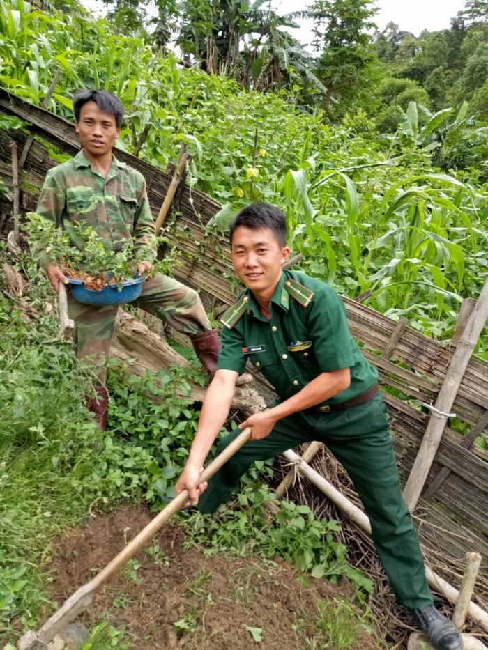 Gần dân, thương dân và sâu sát với nhân dân (Ảnh:NVCC)