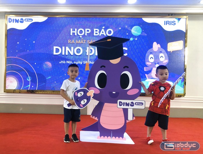 Dino đi học giúp phát triển 8 trí thông minh (Ảnh: Nhật Minh)