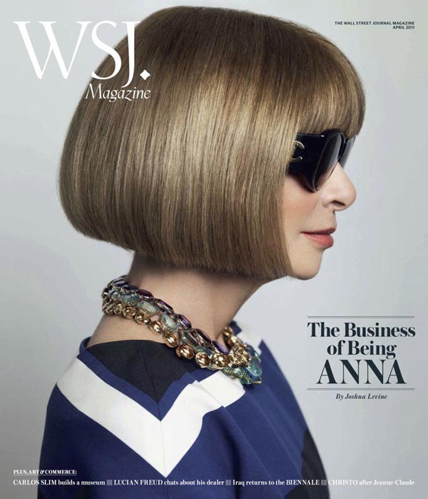 15. Anna Wintour Anna Wintour không phải là một người đẹp, cũng chẳng tham gia phim ảnh nhưng bà vẫn trở thành một biểu tượng của làng thời trang. Bà tổng biên tập tạp chí Vogue với khuôn mặt lạnh lùng và những quyết định đanh thép khiến cả làng thời trang đều bái phục. Hình ảnh bà với mái tóc Bob ngắn và đôi kính râm đen trên hàng ghế đầu của sàn catwalk đã quá quen thuộc với giới thời trang quốc tế.