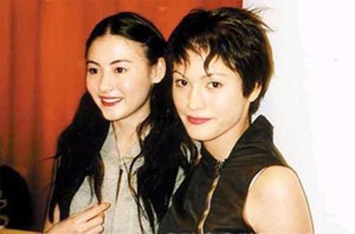 Trương Bá Chi và mẹ.