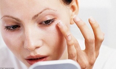 Chất matrixyl trong kem chống lão hóa có khả năng làm tăng gấp đôi việc sản sinh collagen, duy trì vẻ tươi trẻ cho làn da. Ảnh: Corbis