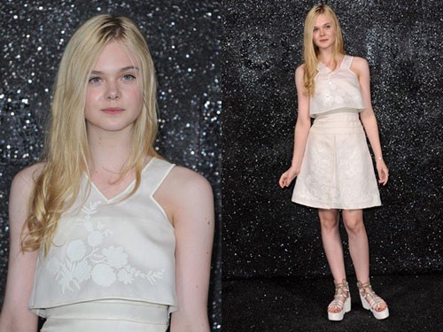 8. Elle Fanning hóa tiểu thư xinh đẹp với mẫu đầm trắng xếp tầng