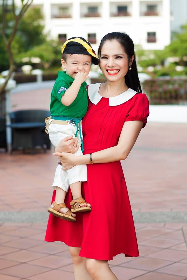 Kiều Thanh và con trai