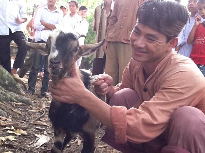 Và, tiếp đó là....nghịch dê!