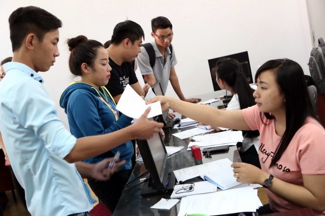 Nhiều trường đại học lớn ở Hà Nội thông báo xét tuyển bổ sung ảnh 1