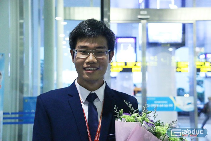 Chủ nhân 2 huy chương Vàng Olympic Hóa học - Đinh Quang Hiếu dự định đi du học Mỹ. (Ảnh: Thùy Linh)