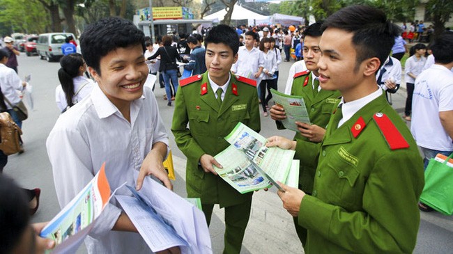 Học viện Cảnh sát Nhân dân tuyển sinh bằng mức điểm sàn của Bộ Giáo dục và Đào tạo (Ảnh: VTV)