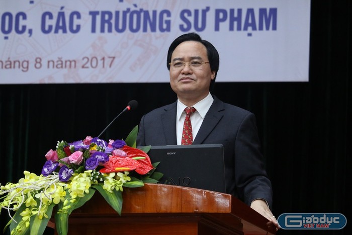 Bộ trưởng Phùng Xuân Nhạ đánh giá về nhiều vấn đề nổi cộm trong năm học vừa qua như hiện tượng “mưa” điểm 10, 30 điểm vẫn trượt đại học, 9 điểm/3 môn đỗ cao đẳng Sư phạm… (Ảnh: Thùy Linh)