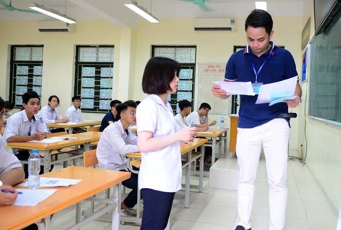 Qúa trình vận chuyển bài thi từ điểm thi đến nơi lưu trữ trước khi chấm đều được lực lượng an ninh giám sát chặt chẽ, phòng lưu trữ có camera 24/24. (Ảnh minh họa: Dương Hà)