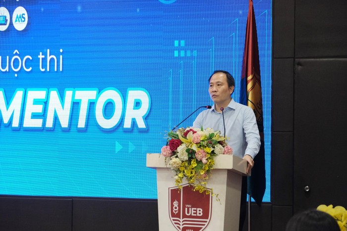 Phó Giáo sư, Tiến sĩ Lê Trung Thành - Hiệu trưởng Trường Đại học Kinh tế - Đại học Quốc gia Hà Nội