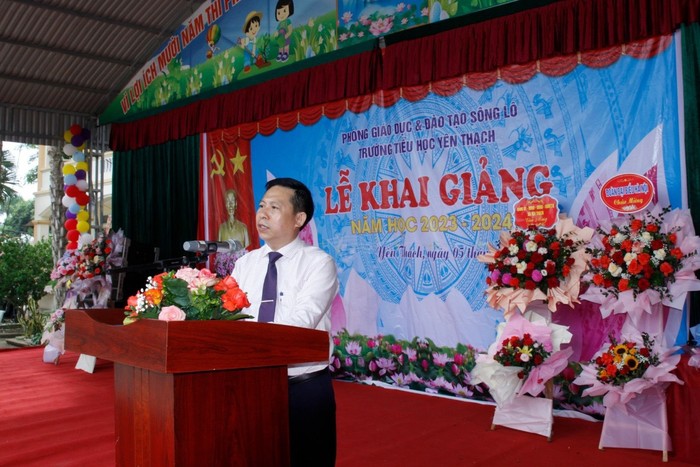 Phó giáo sư, Tiến sĩ Nguyễn Tấn Vinh, Phó giám đốc Học viện Chính trị khu vực II – Học viện Chính trị quốc gia Hồ Chí Minh phát biểu