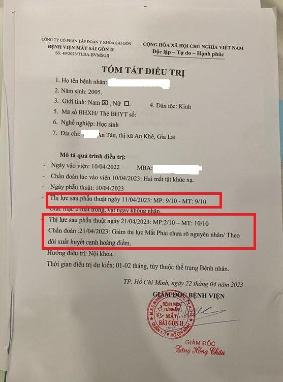 Sau 11 ngày phẫu thuật mắt của con chị Thanh, thị lực mắt phải giảm từ 9/10 xuống 2/10, mắt trái giảm từ 10/10 xuống 9/10