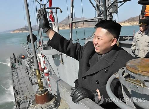 Chủ tịch Kim Jong-un trong chuyến thị sát đơn vị hải quân Triều Tiên
