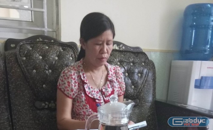 Bà Nguyễn Thị Chinh, Hiệu trưởng Trường trung học cơ sở Điệp Nông vừa bị Huyện ủy huyện Hưng Hà kỷ luật khiển trách về mặt Đảng vì bị tố cáo nhiều sai phạm.