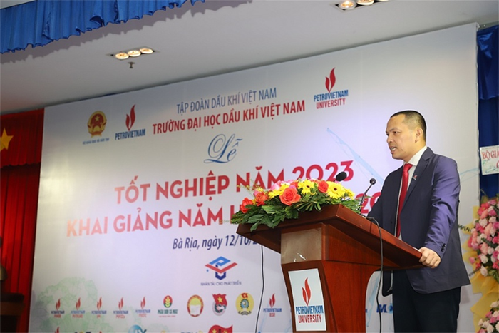 Ông Trần Thái Bảo - Phó Tổng Giám đốc Công ty Lọc hoá dầu Bình Sơn phát biểu tại buổi lễ. Ảnh: bsr.com.vn