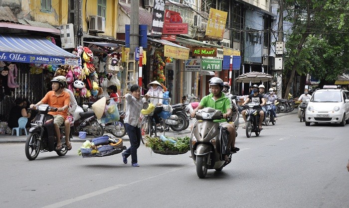 Muôn nẻo gánh hàng rong trên phố