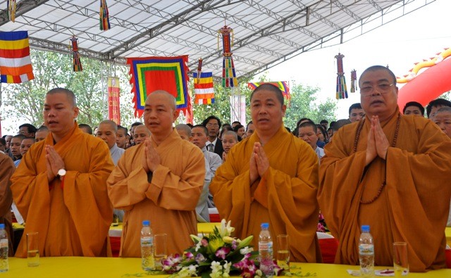 Lễ cầu nguyện cho quốc thái dân an, mọi người có cuộc sống an lành, hạnh phúc trong buổi khai hội.