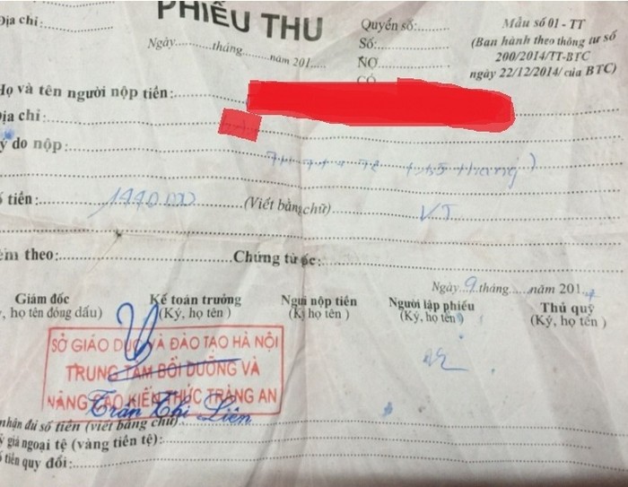 Hóa đơn thu tiền của Trung tâm Tràng An (ảnh: do phụ huynh cung cấp!).