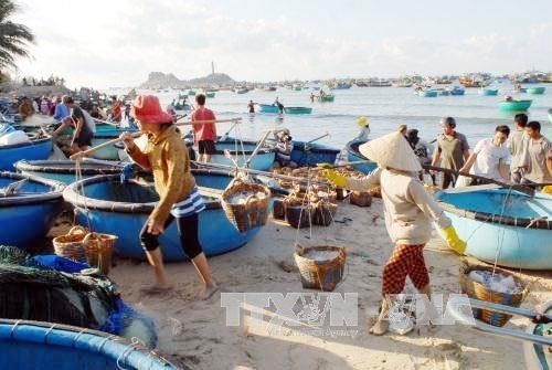 Phát triển kinh tế biển phải gắn với đảm bảo an ninh quốc phòng (ảnh minh họa - nguồn Chinhphu.vn).