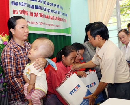 Càng ngày người có công càng có nhiều chính sách hỗ trợ, chăm sóc (ảnh minh họa - nguồn TTXVN).