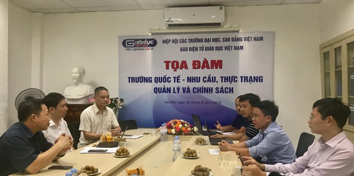 Quanh cảnh buổi Tọa đàm: &quot;Trường quốc tế - nhu cầu, thực trạng, quản lý và chính sách&quot; - ảnh Trinh Phúc.