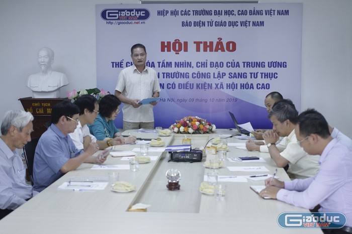 Quang cảnh buổi hội thảo: “Thể chế hóa tầm nhìn, chỉ đạo của Trung ương về chuyển trường công lập sang tư thục ở địa bàn có điều kiện xã hội hóa cao” - ảnh Trinh Phúc.